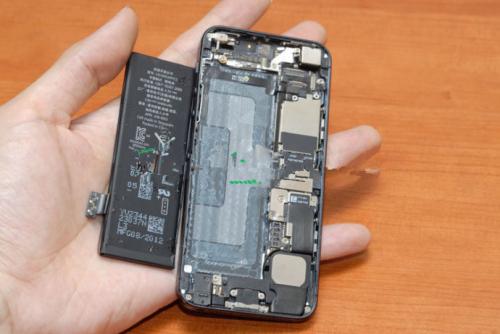 为什么不能关闭 iPhone  的低电量提醒？苹果手机正确充电方式