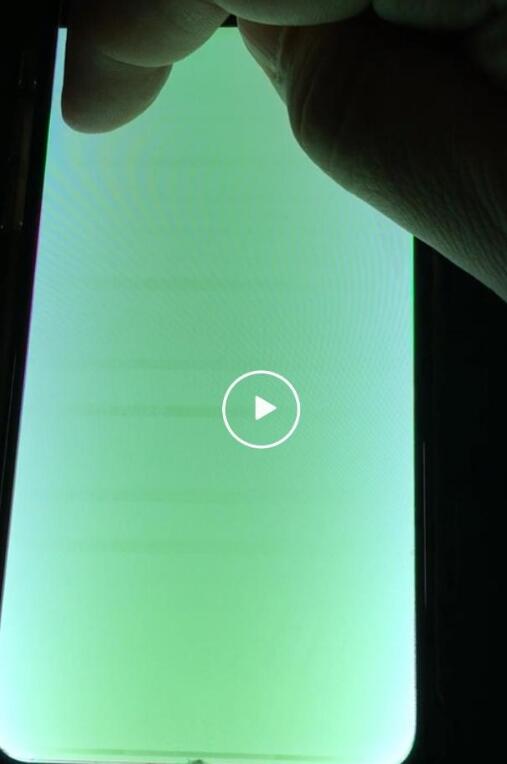 iPhone  出现“绿屏”问题应如何解决？