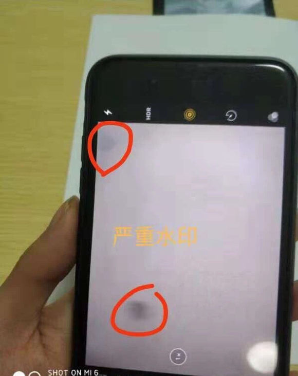 你的 iPhone  是否出现镜头黑斑？如何检测及清洗相头水印？