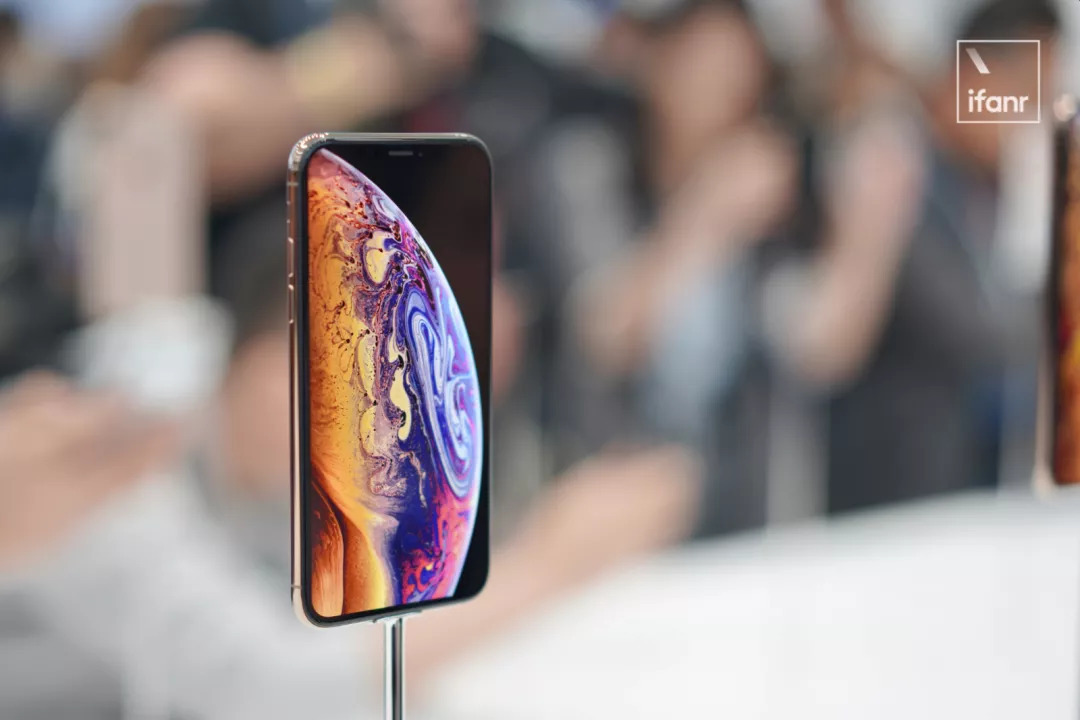 iPhone XS/XR现场测试 上万元的iPhone值不值得买