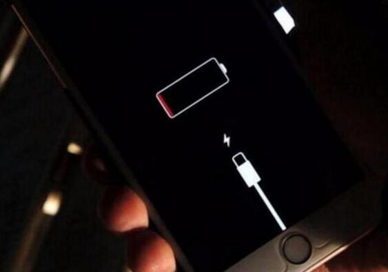 iPhone  显示有电但会自动关机，是什么原因？