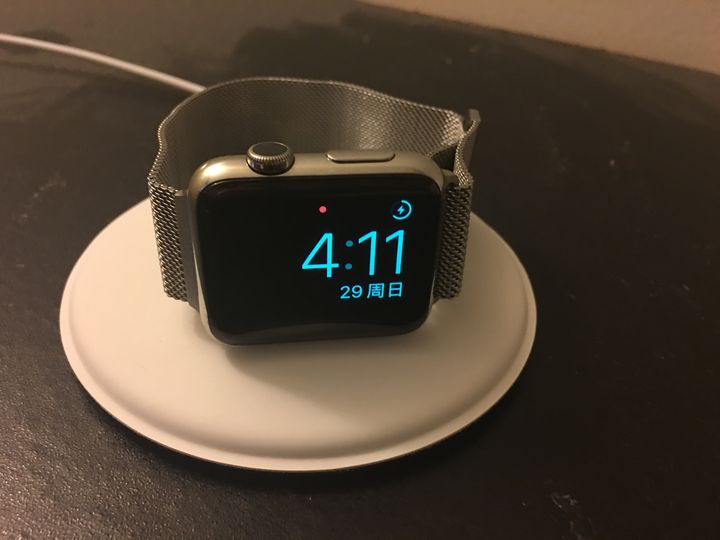 不同地区版本的 iPhone  和 Apple  Watch  应该如何选择？