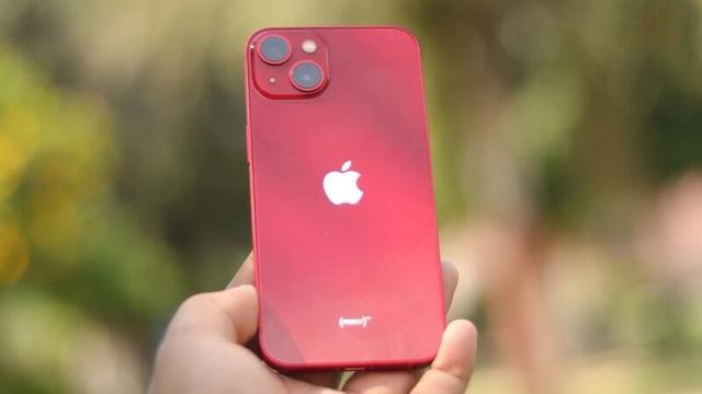 苹果13手机男生适合哪个颜色(iPhone13配色选择建议)