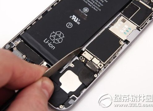 iphone6怎么换电池 iphone6拆机换电池操作教程图12