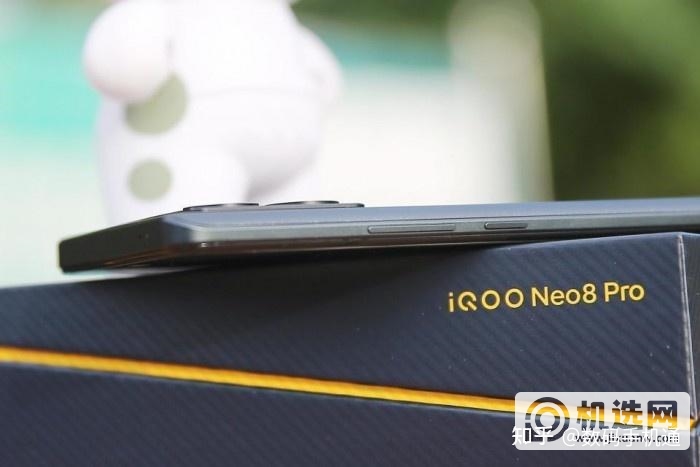 iQOO Neo8 Pro和iPhone 12怎么选？哪个更好？