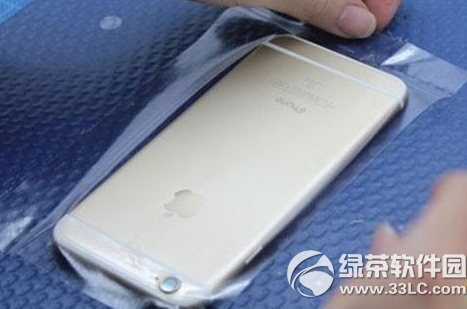 iphone6贴膜教程 苹果6贴膜方法3则2