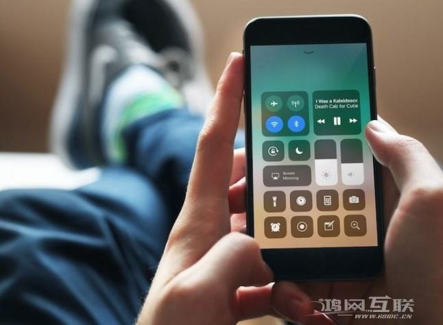 iOS 11系统如何自定义控制中心？