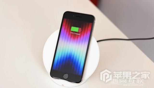 iPhone SE3可不可以无线充电