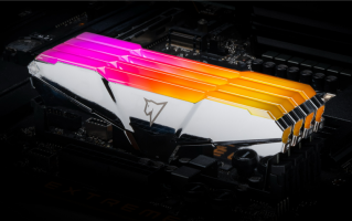 让三星B-Die看不到尾灯的国产长鑫A-Die颗粒！朗科绝影RGB DDR4-4266内存评测