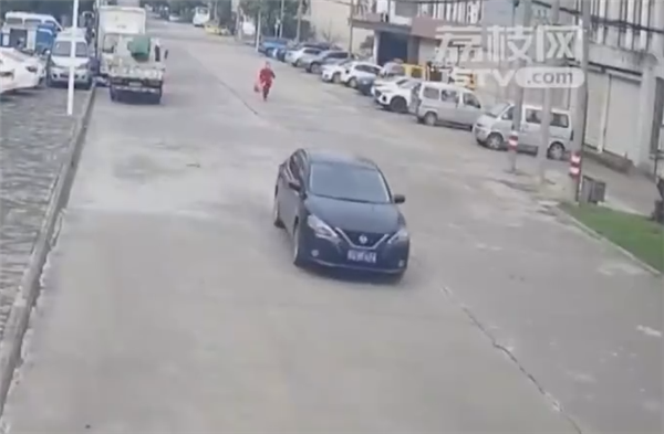 网约车带走3岁孩子妈妈一路狂追 司机委屈:不敢从反光镜看女乘客-第3张图片-9158手机教程网 网约车带走3岁孩子妈妈一路狂追 司机委屈:不敢从反光镜看女乘客-第3张图片-9158手机教程网