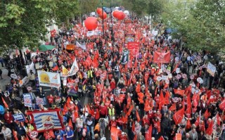 英国告急，史上最大规模罢工来袭！德、法警告美国停止咄咄逼人的提议